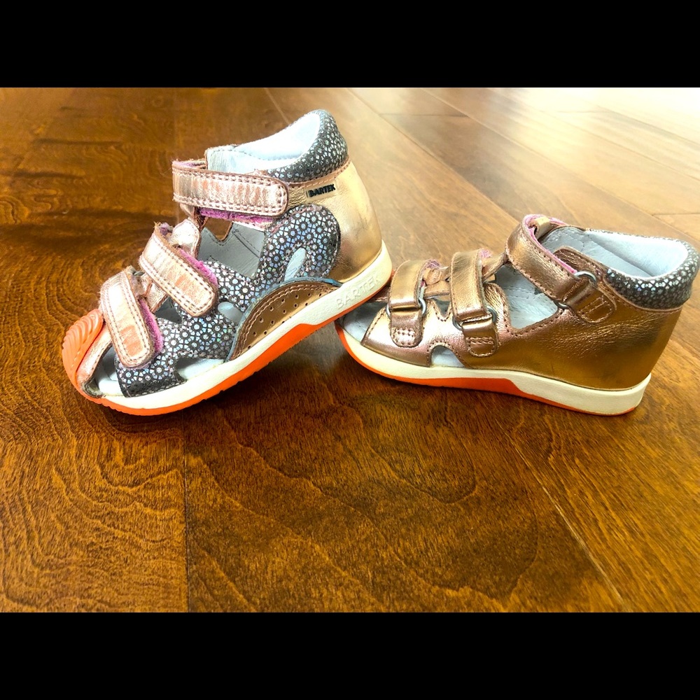 Toddler girl sandals size Euro: 21 or US: 5.5